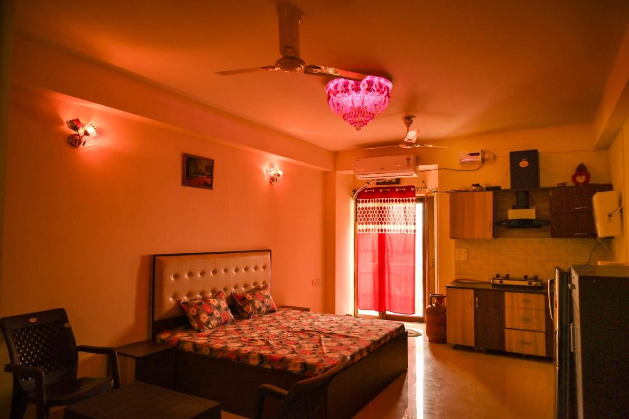 Hare Krishna Home Stay Вриндавана Экстерьер фото